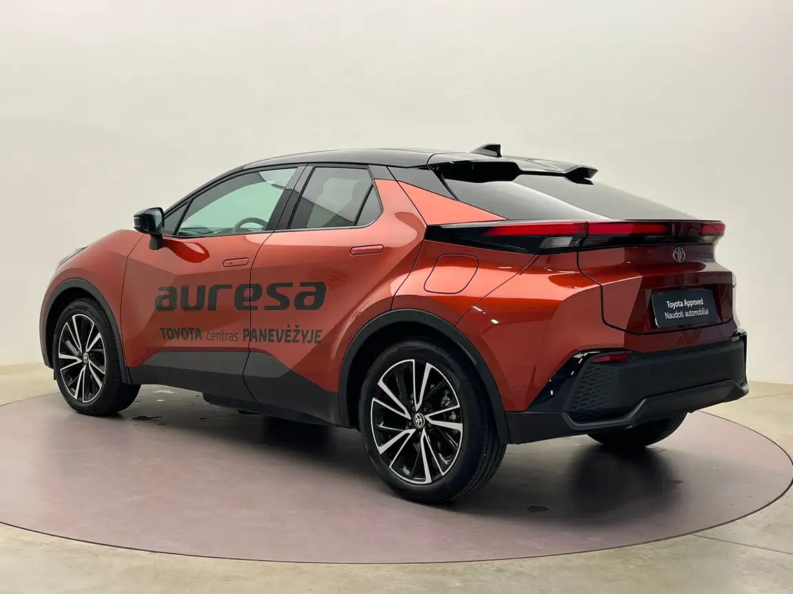 TOYOTA C-HR