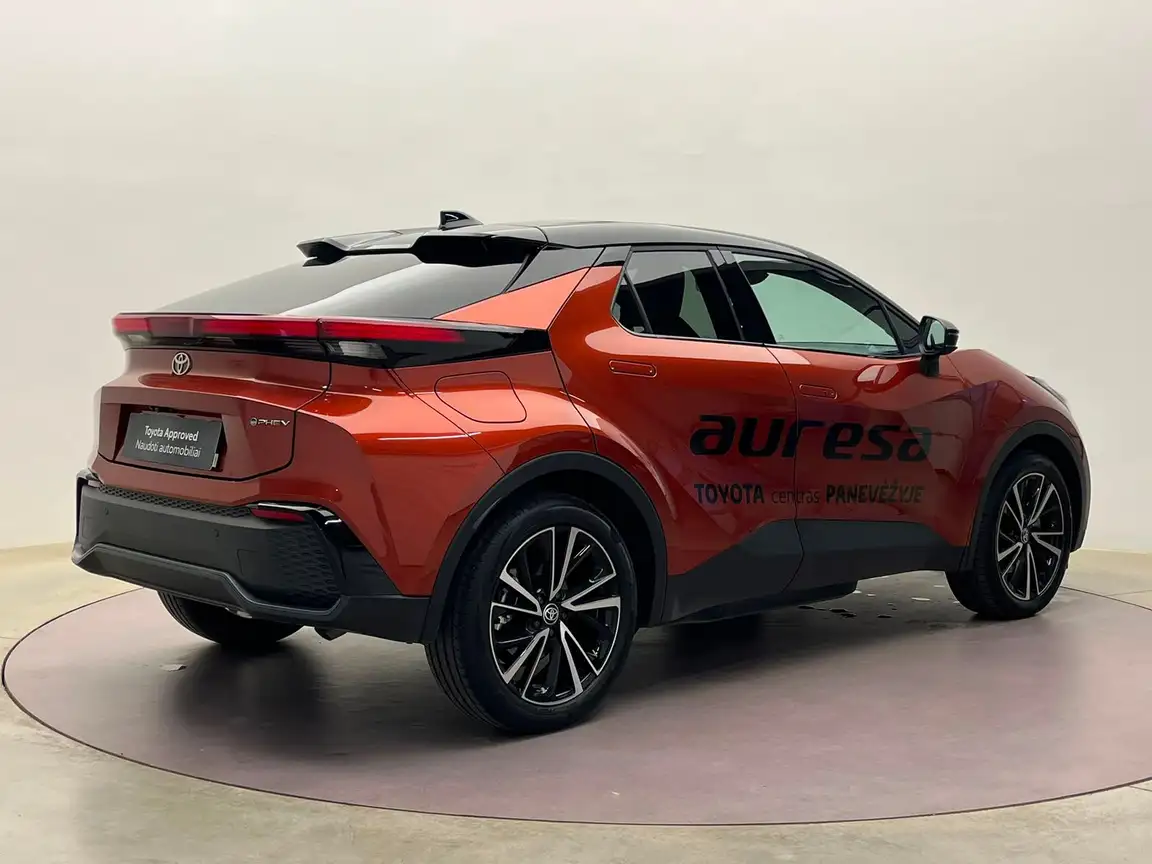 TOYOTA C-HR