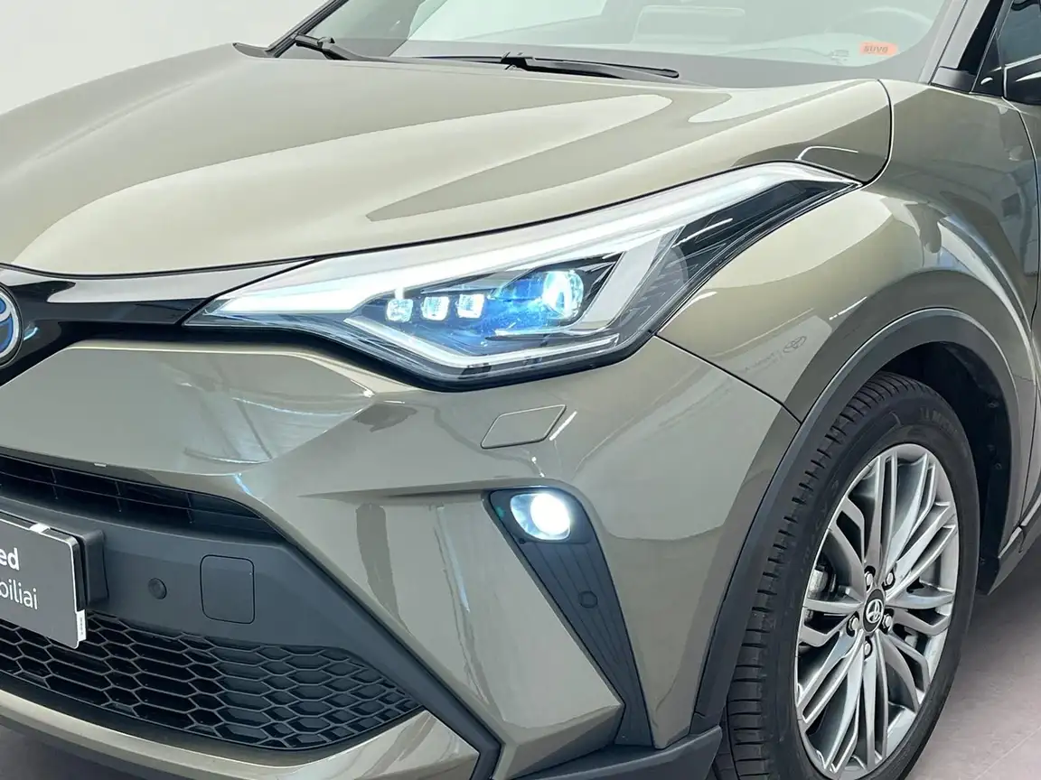 TOYOTA C-HR
