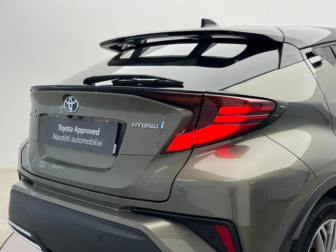 TOYOTA C-HR