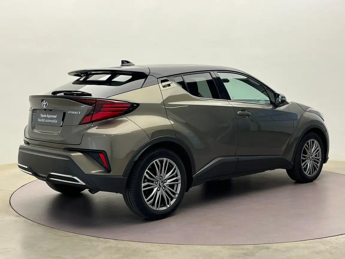TOYOTA C-HR
