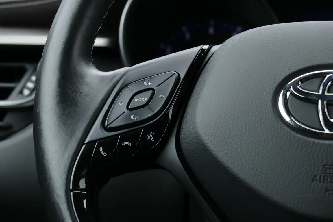 TOYOTA C-HR