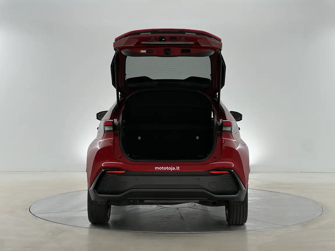 TOYOTA C-HR