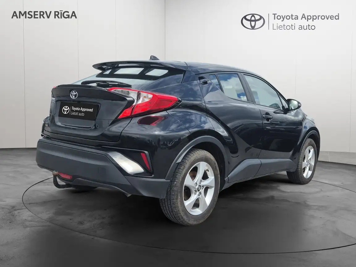 TOYOTA C-HR