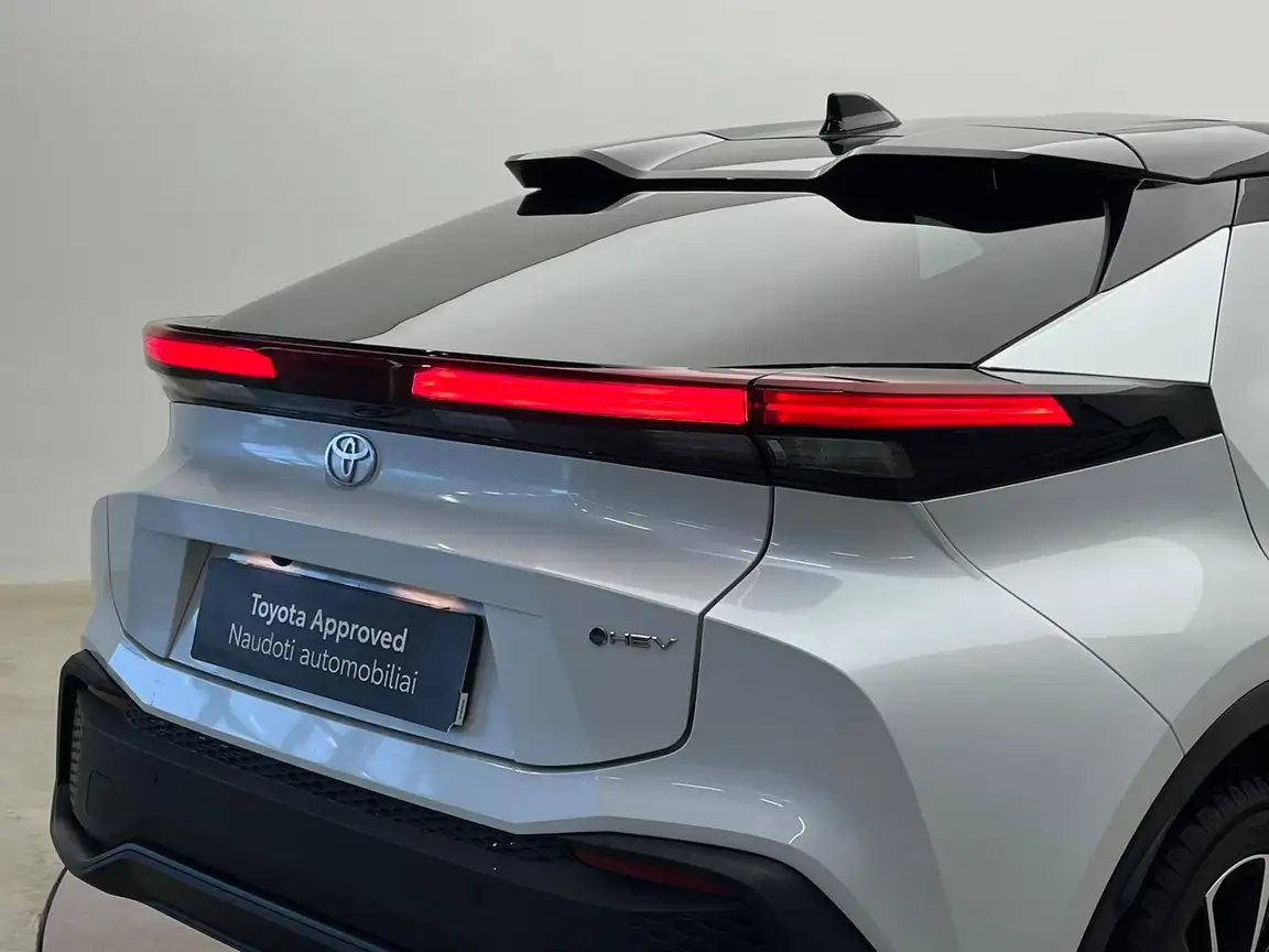 TOYOTA C-HR