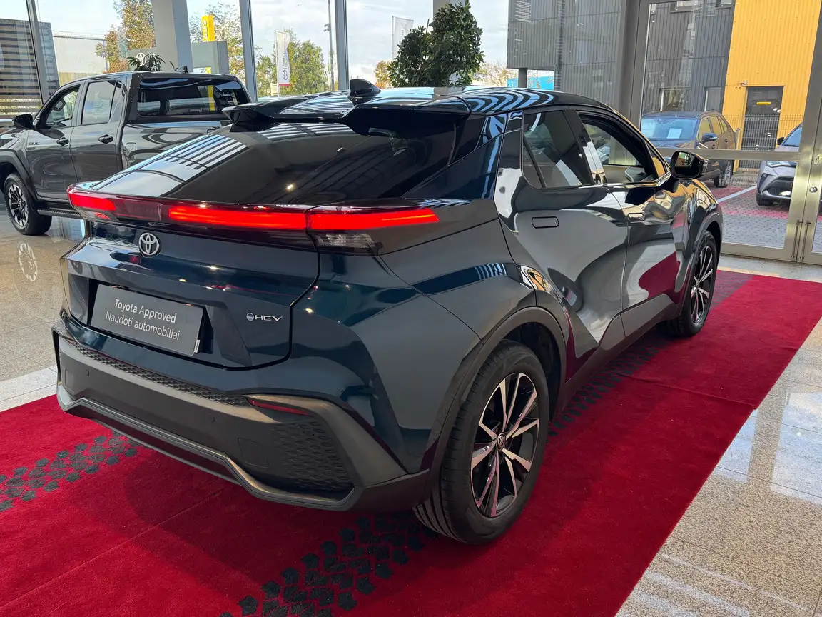 TOYOTA C-HR
