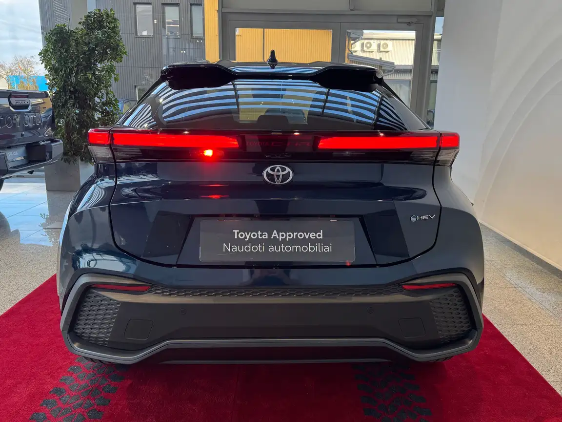 TOYOTA C-HR