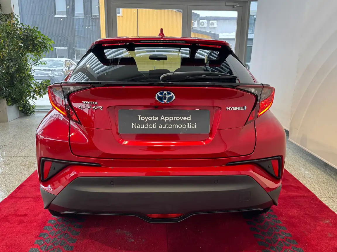 TOYOTA C-HR