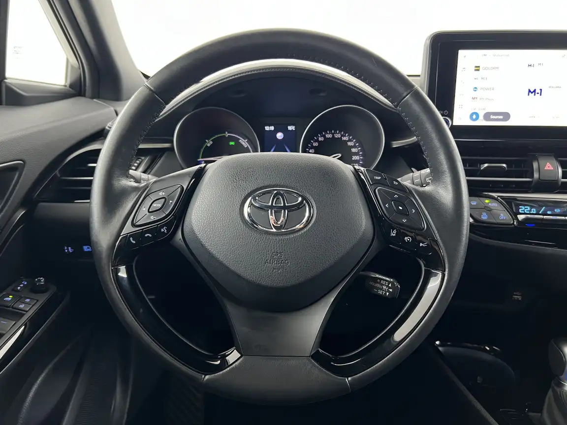 TOYOTA C-HR