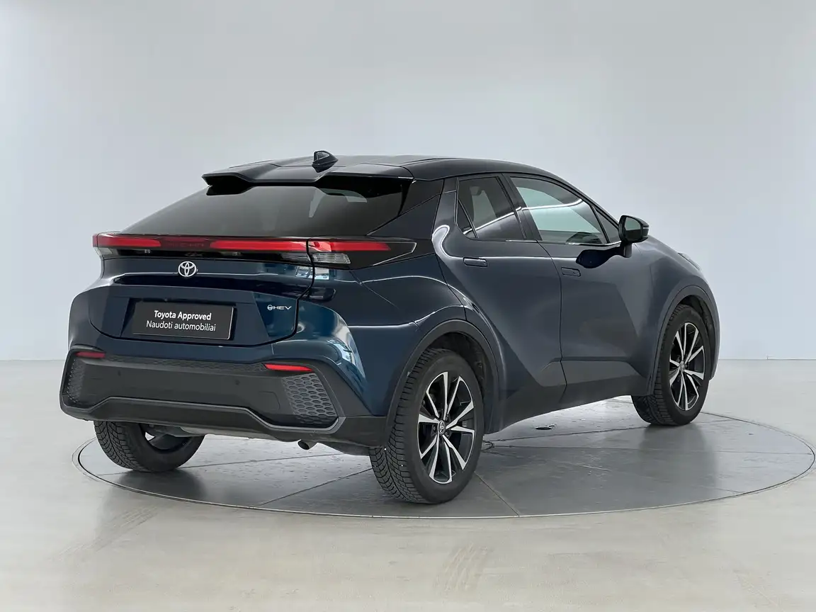 TOYOTA C-HR