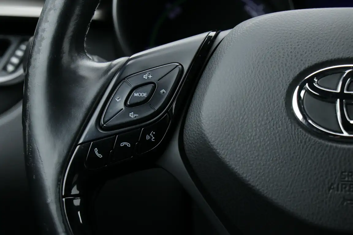 TOYOTA C-HR