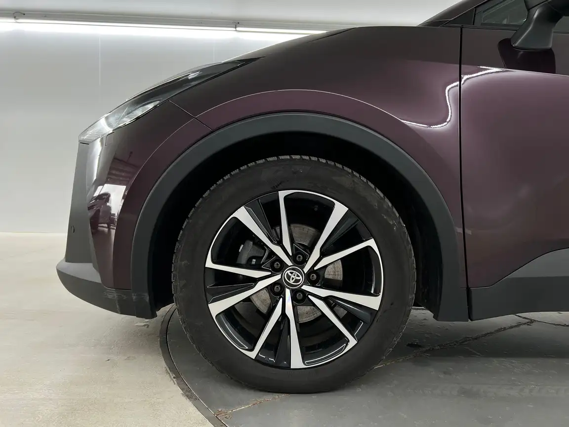 TOYOTA C-HR