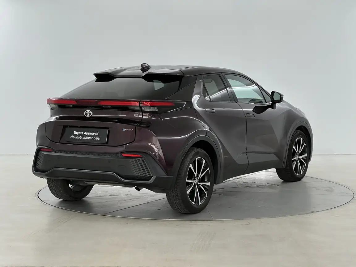 TOYOTA C-HR