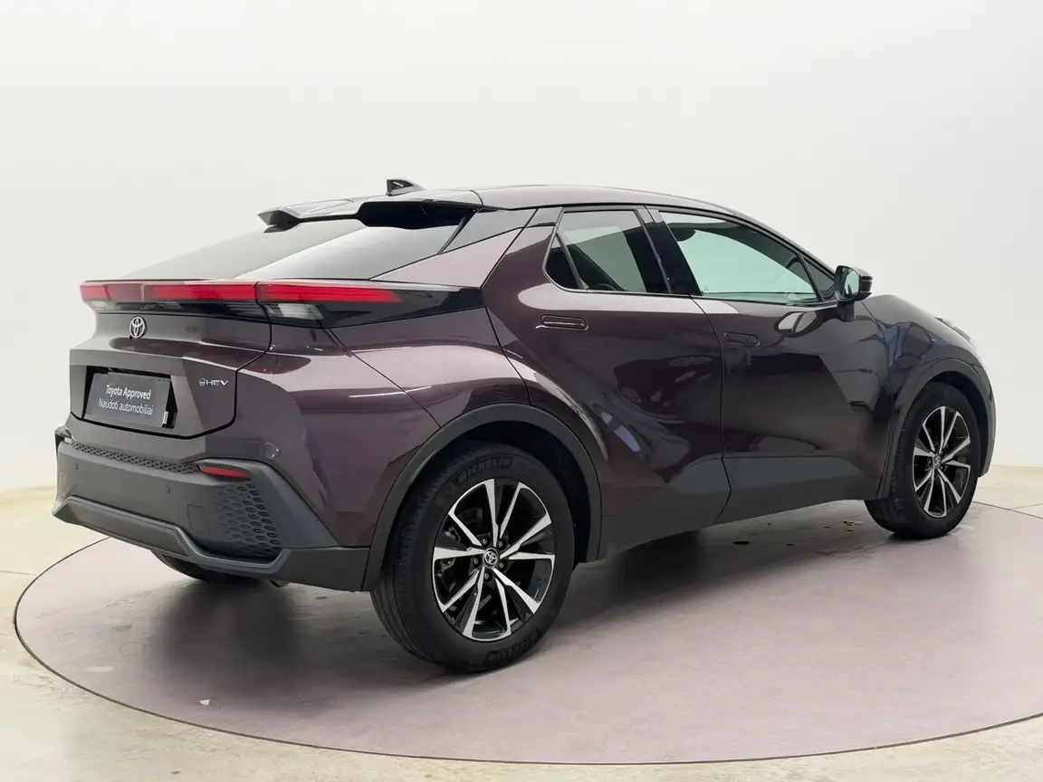 TOYOTA C-HR