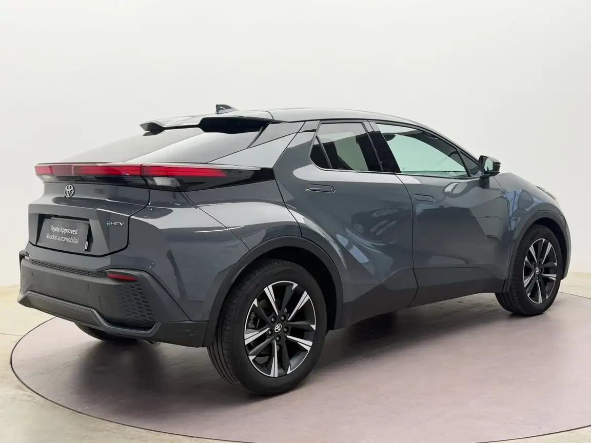 TOYOTA C-HR