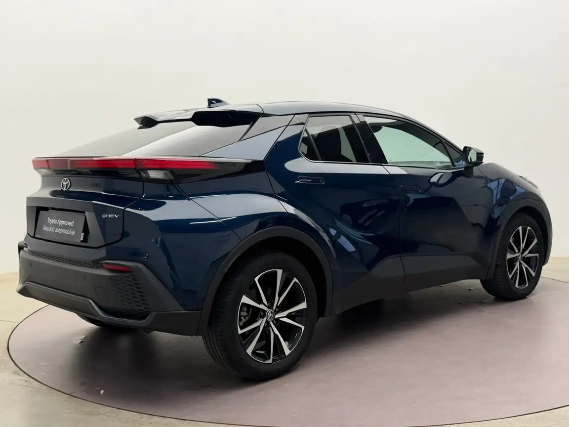 TOYOTA C-HR