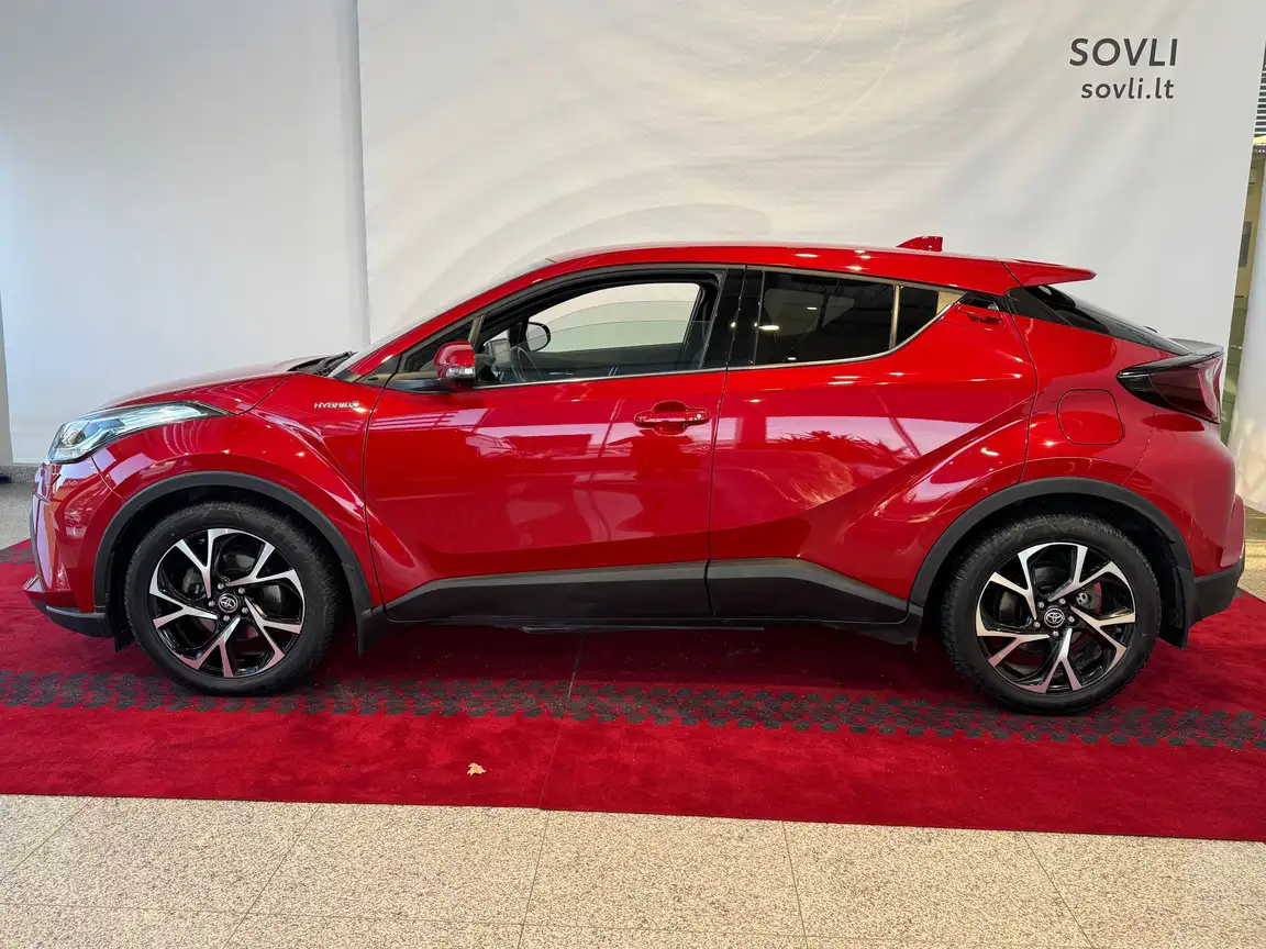 TOYOTA C-HR