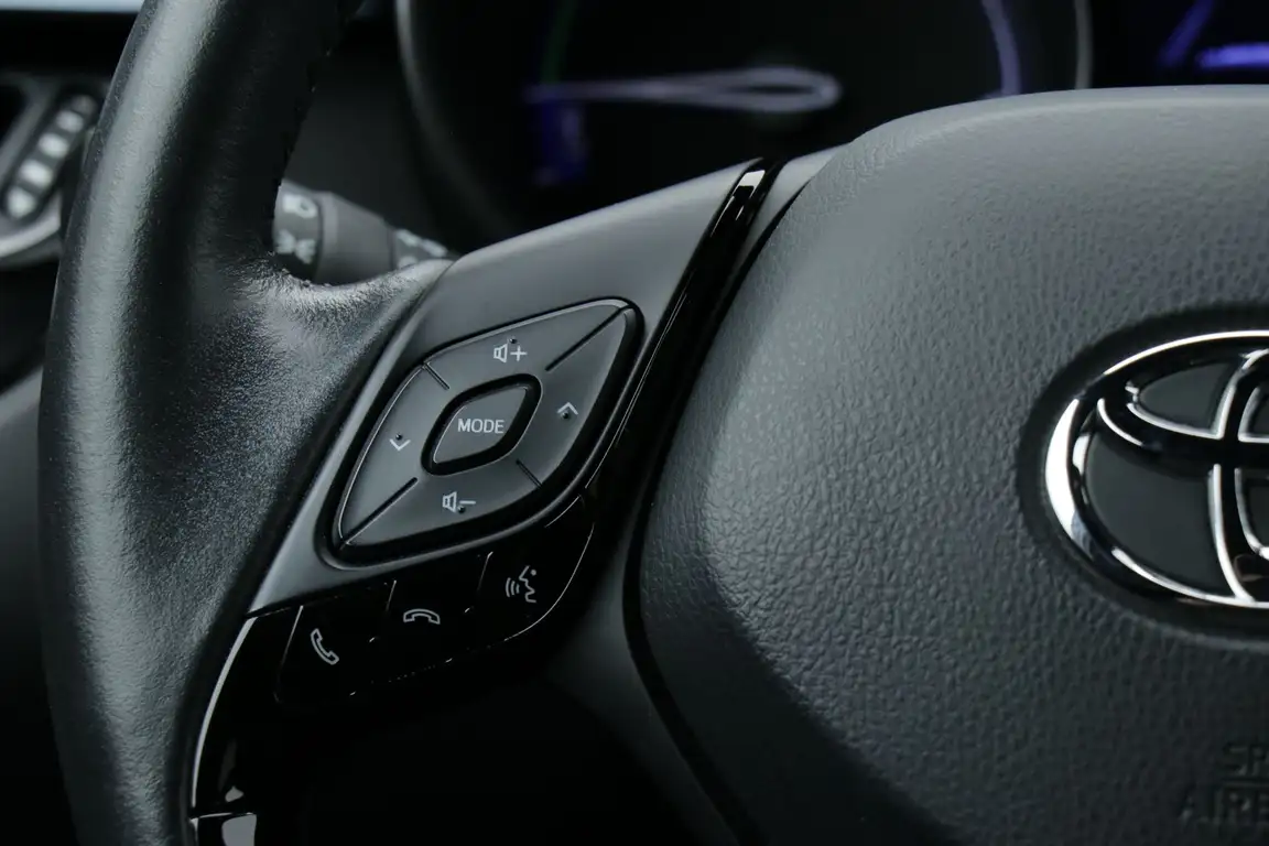 TOYOTA C-HR