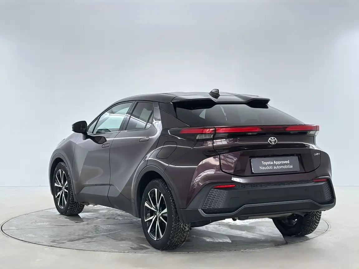 TOYOTA C-HR