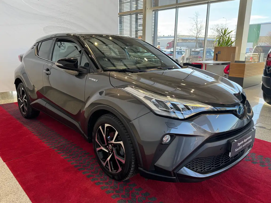 TOYOTA C-HR