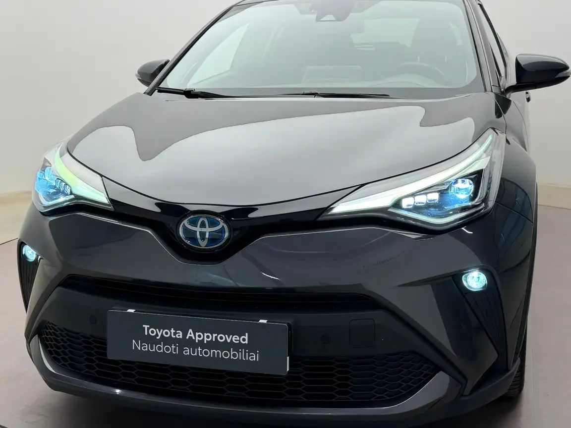 TOYOTA C-HR