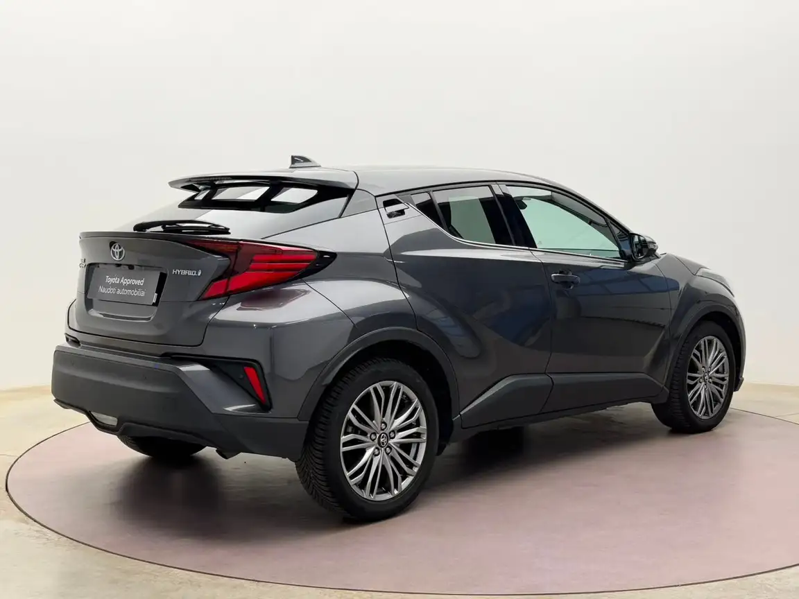 TOYOTA C-HR