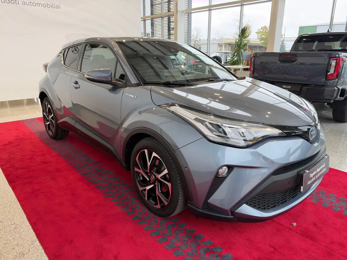 TOYOTA C-HR
