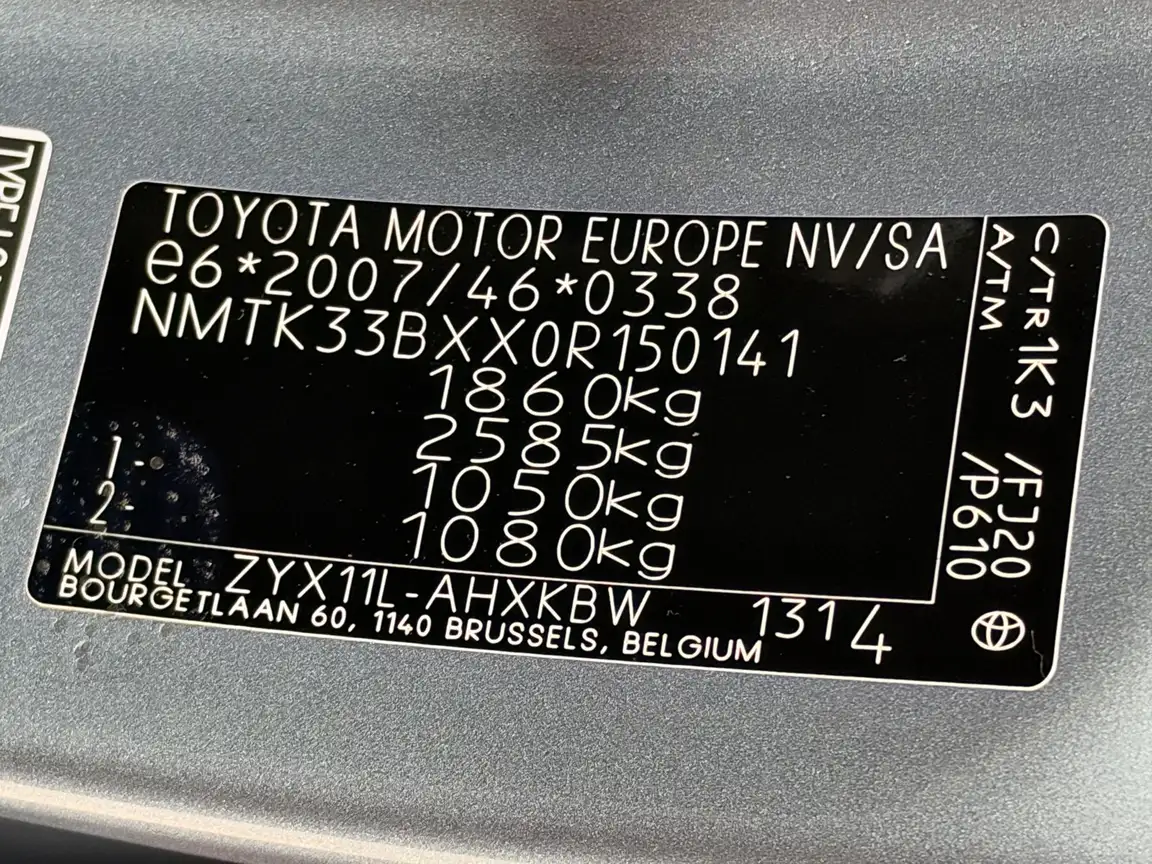 TOYOTA C-HR