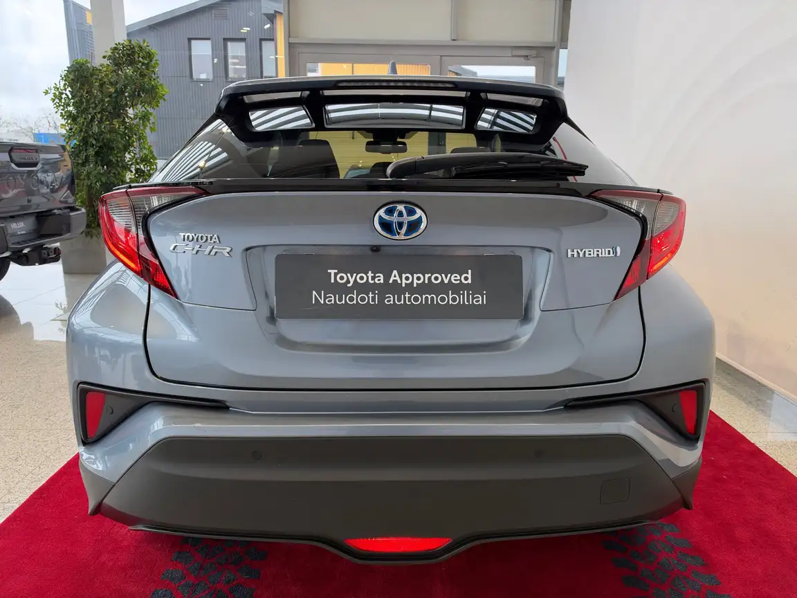 TOYOTA C-HR