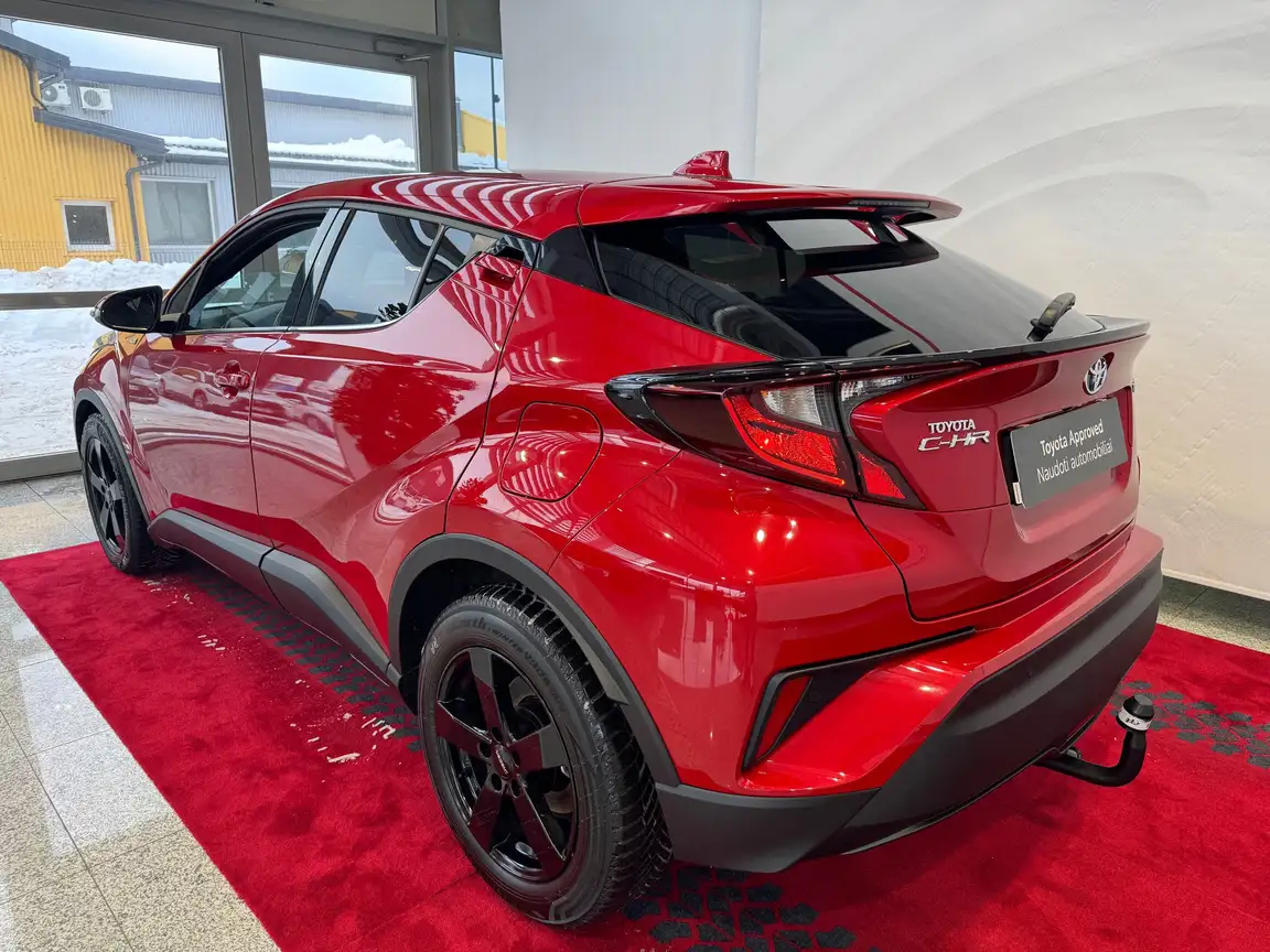 TOYOTA C-HR