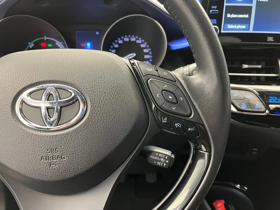 TOYOTA C-HR