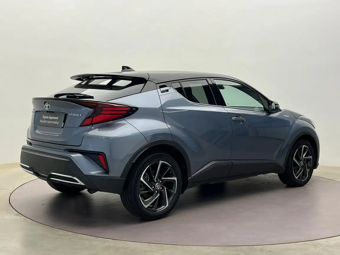 TOYOTA C-HR