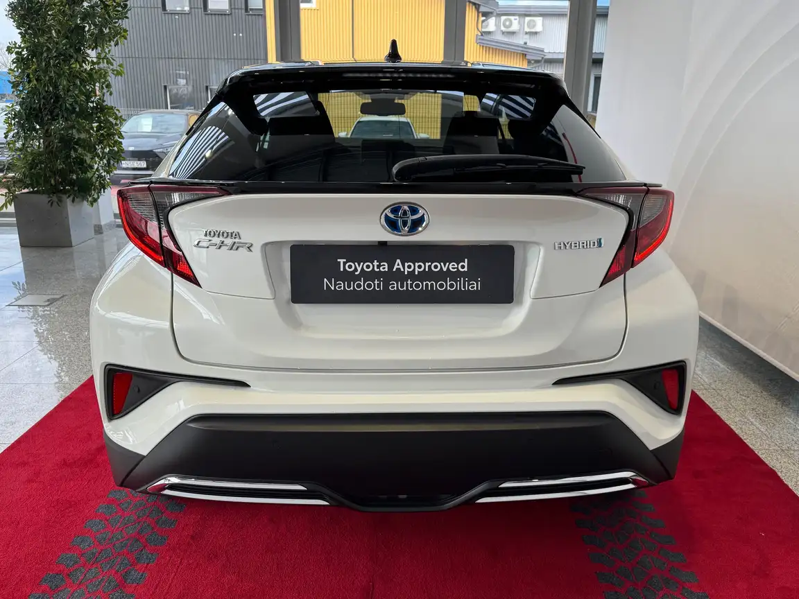 TOYOTA C-HR