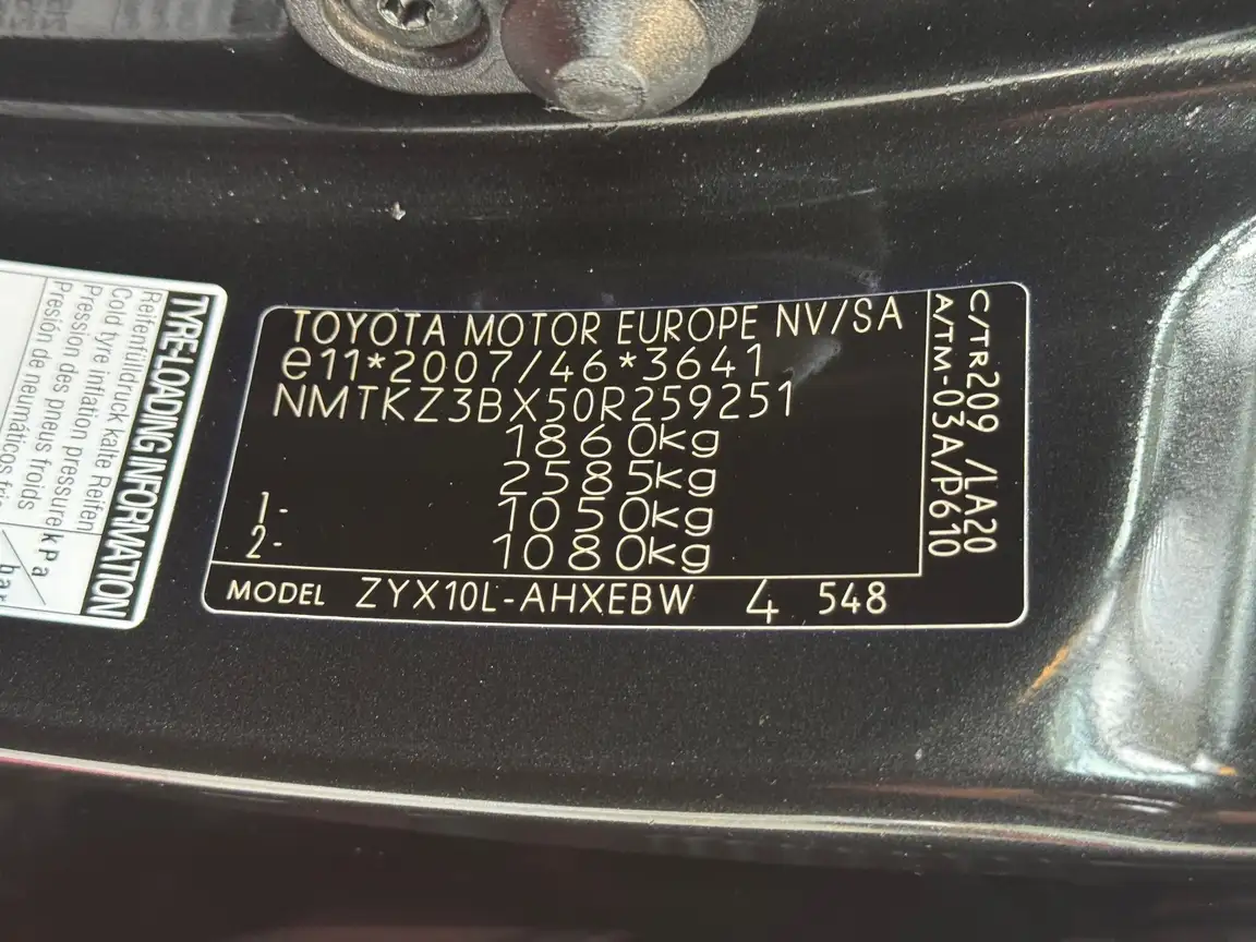 TOYOTA C-HR
