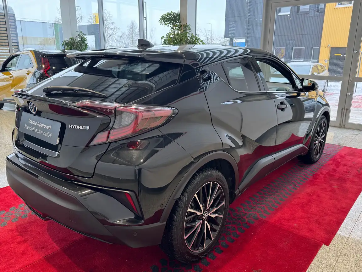 TOYOTA C-HR