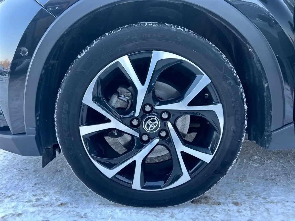 TOYOTA C-HR