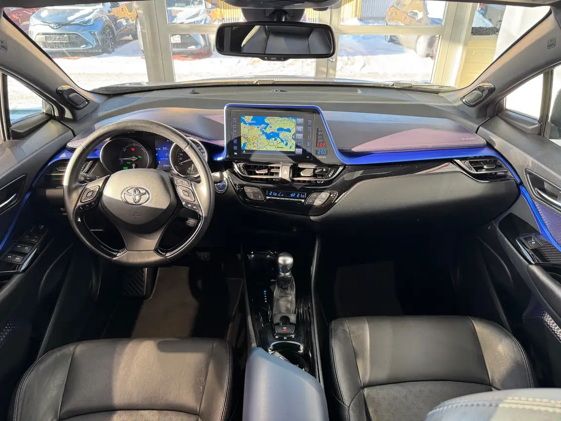 TOYOTA C-HR