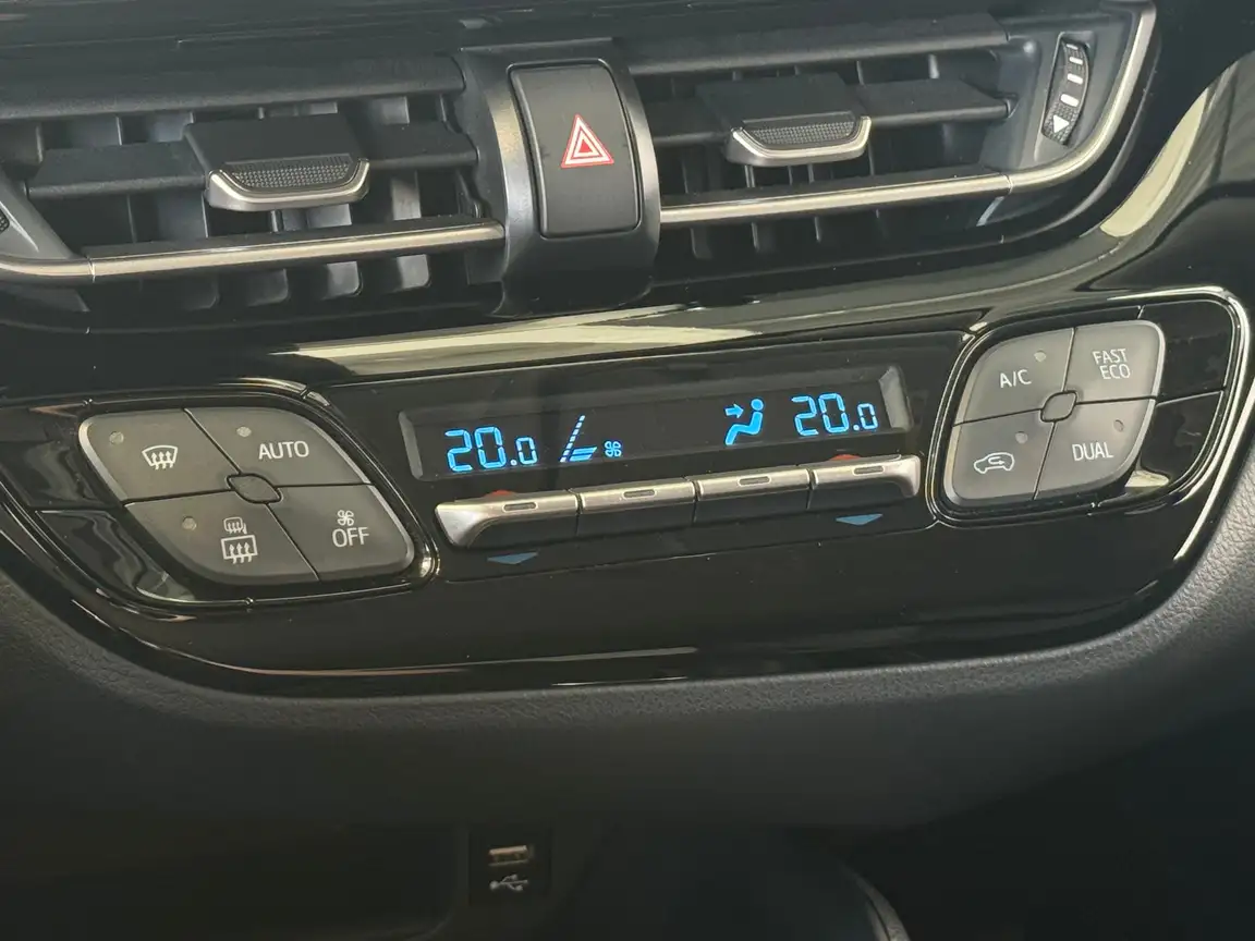 TOYOTA C-HR
