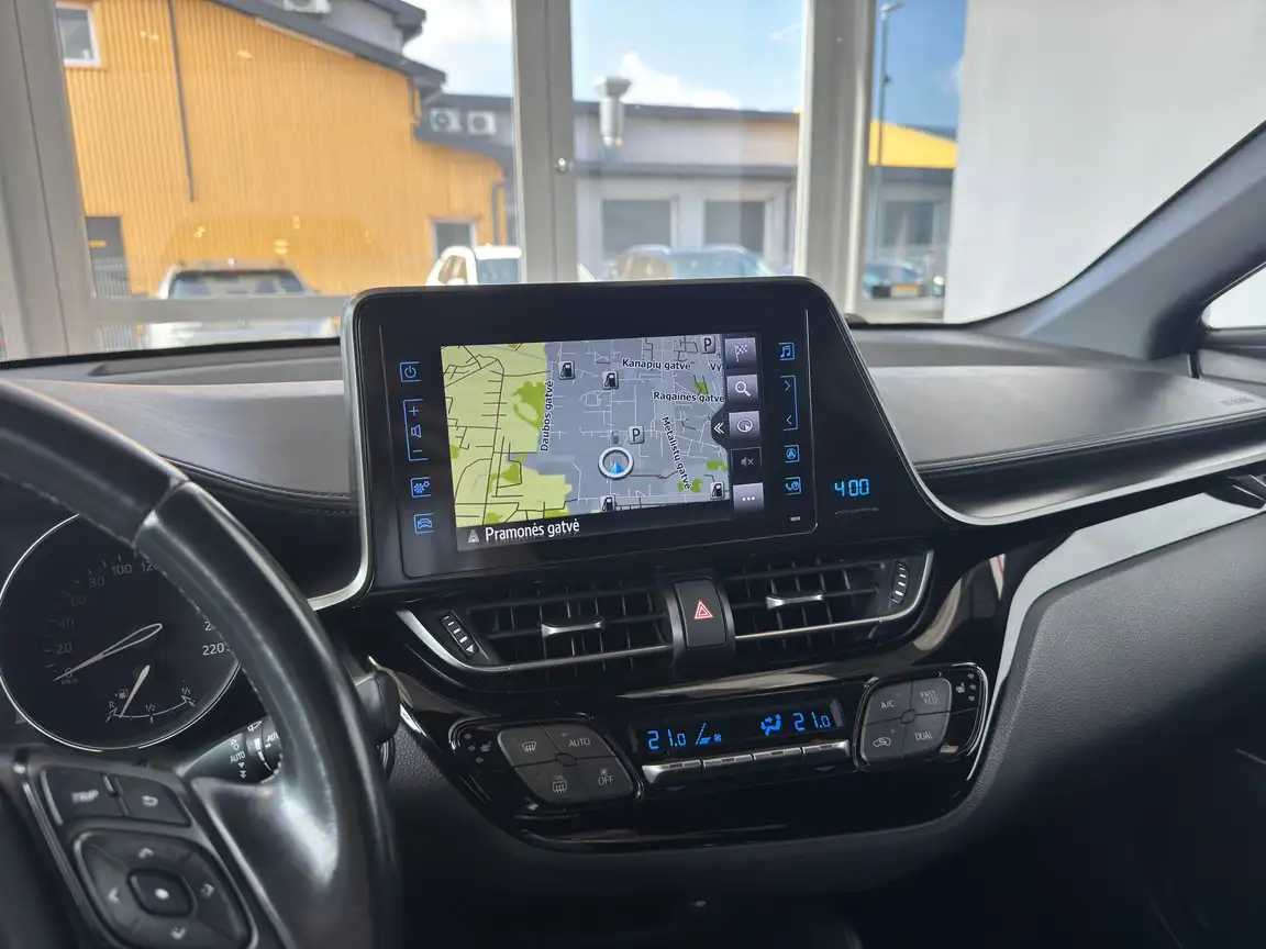 TOYOTA C-HR