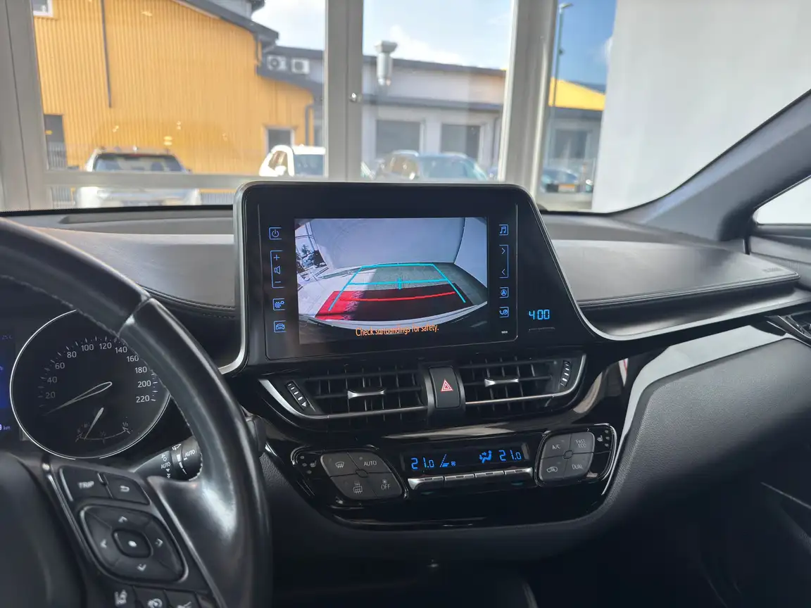 TOYOTA C-HR