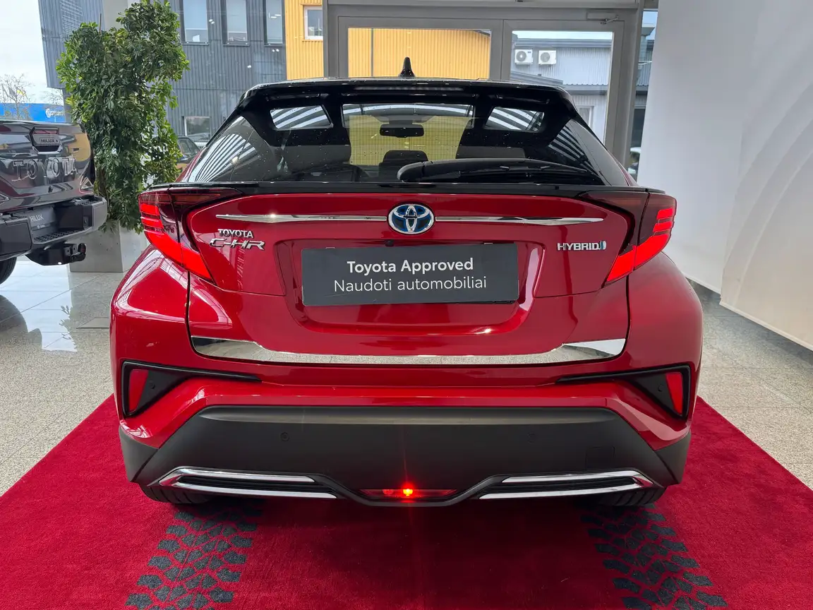 TOYOTA C-HR