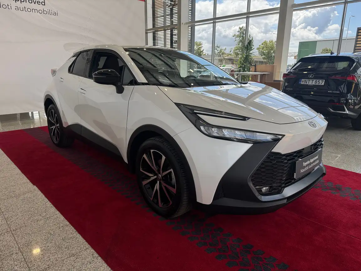 TOYOTA C-HR