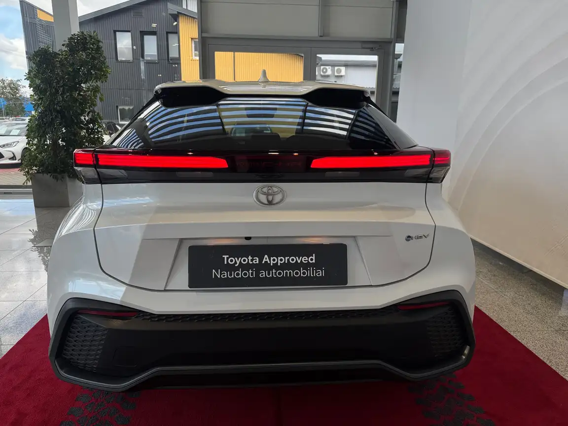 TOYOTA C-HR