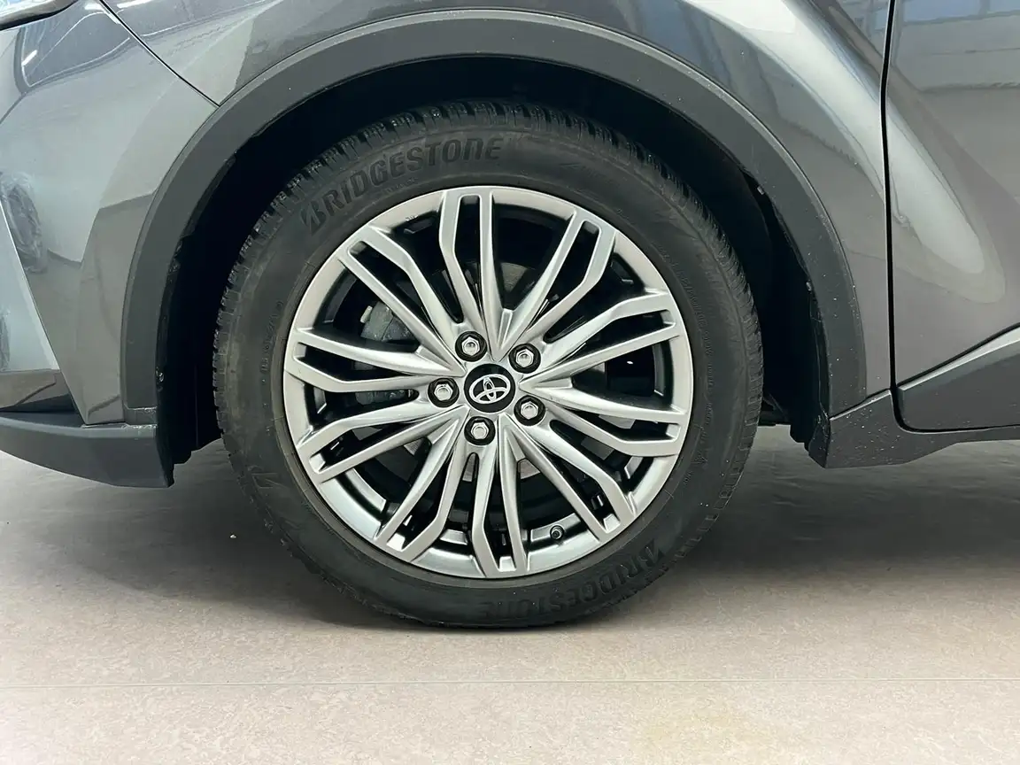 TOYOTA C-HR