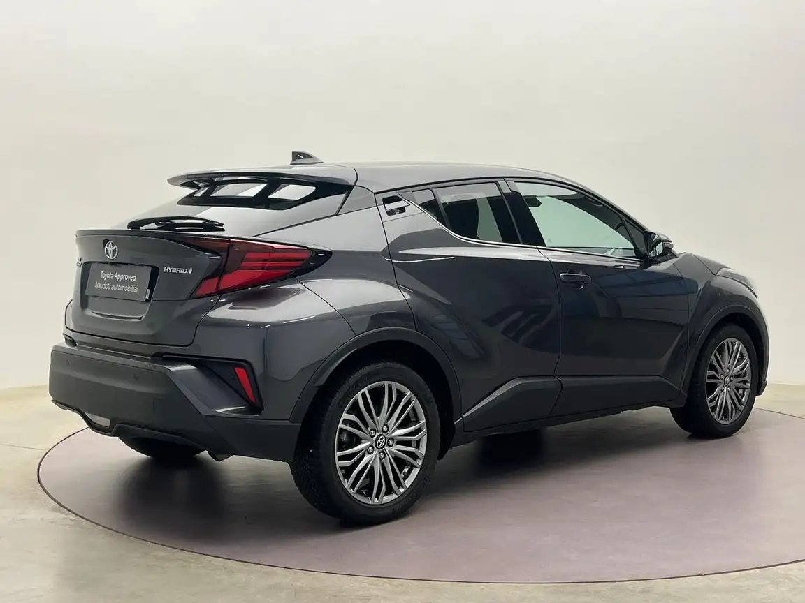 TOYOTA C-HR