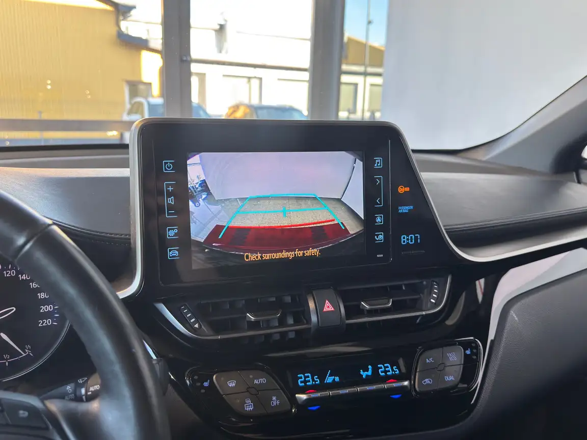 TOYOTA C-HR