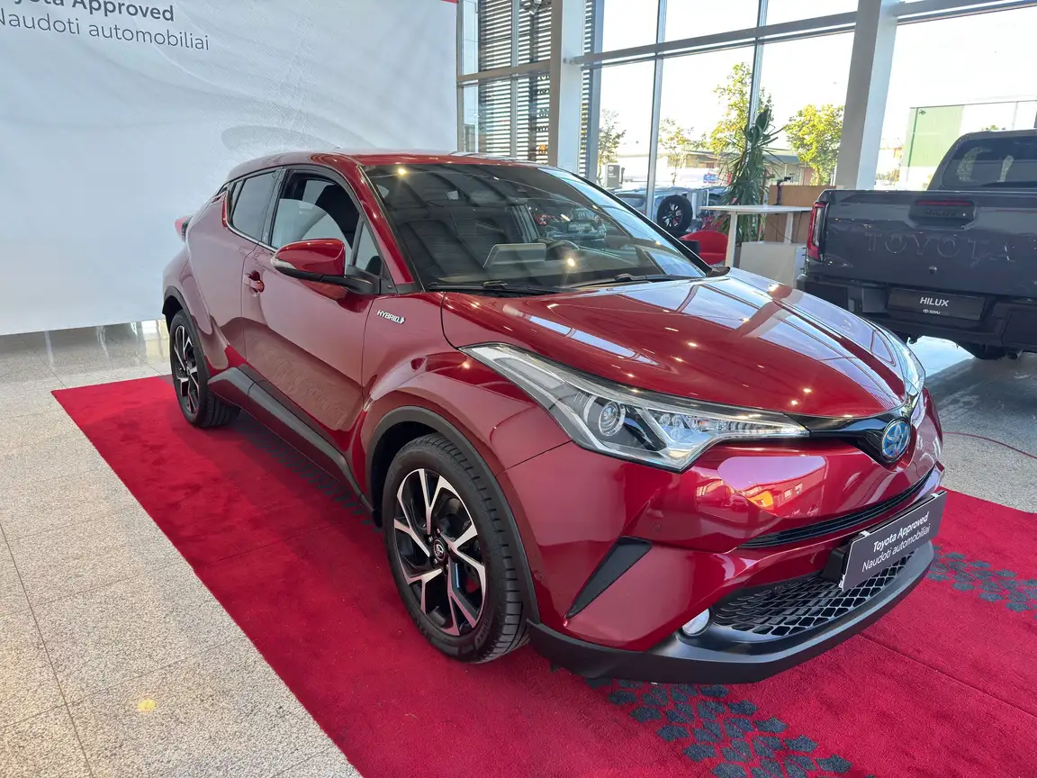 TOYOTA C-HR
