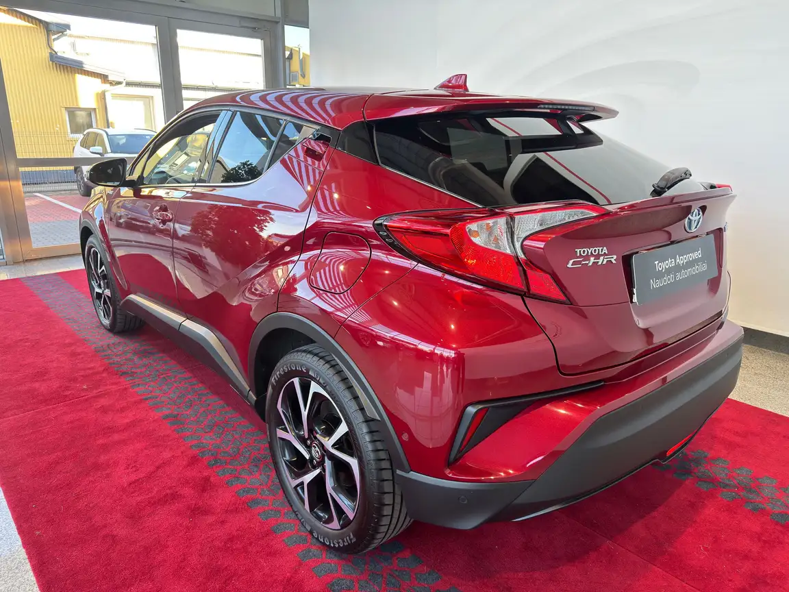 TOYOTA C-HR