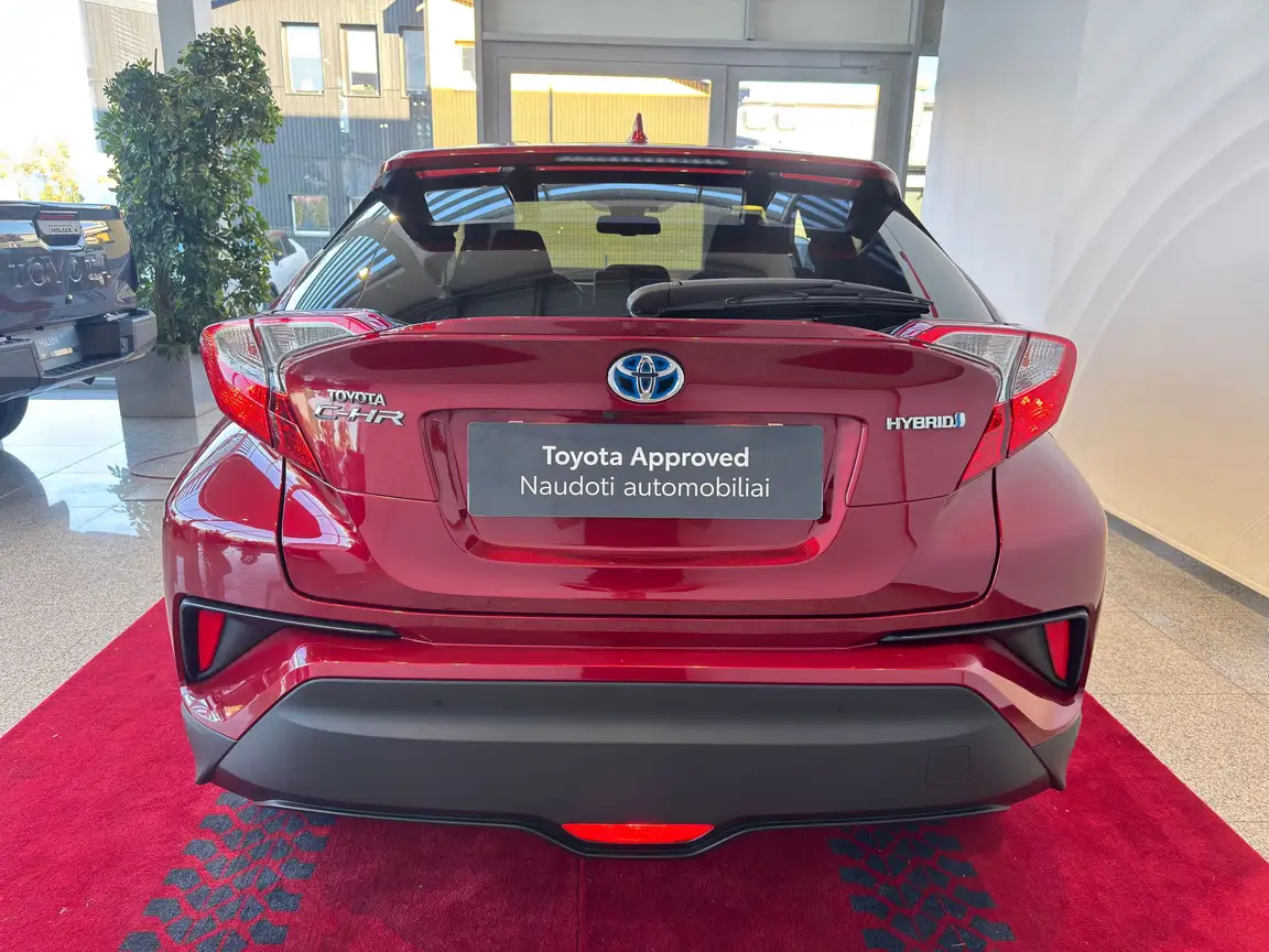 TOYOTA C-HR