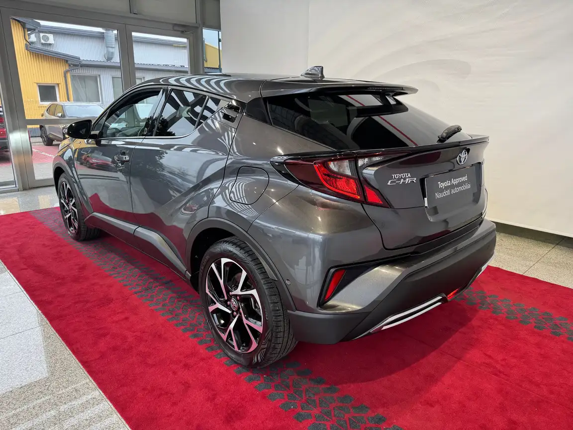 TOYOTA C-HR